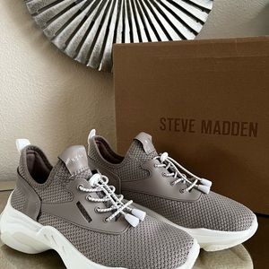 Steve Madden Women’s Myles Sneaker